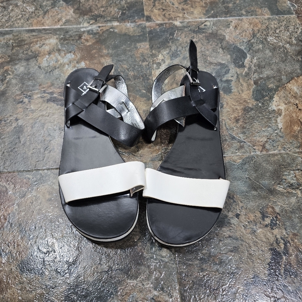 A+ black and white strappy sandals women's size 11